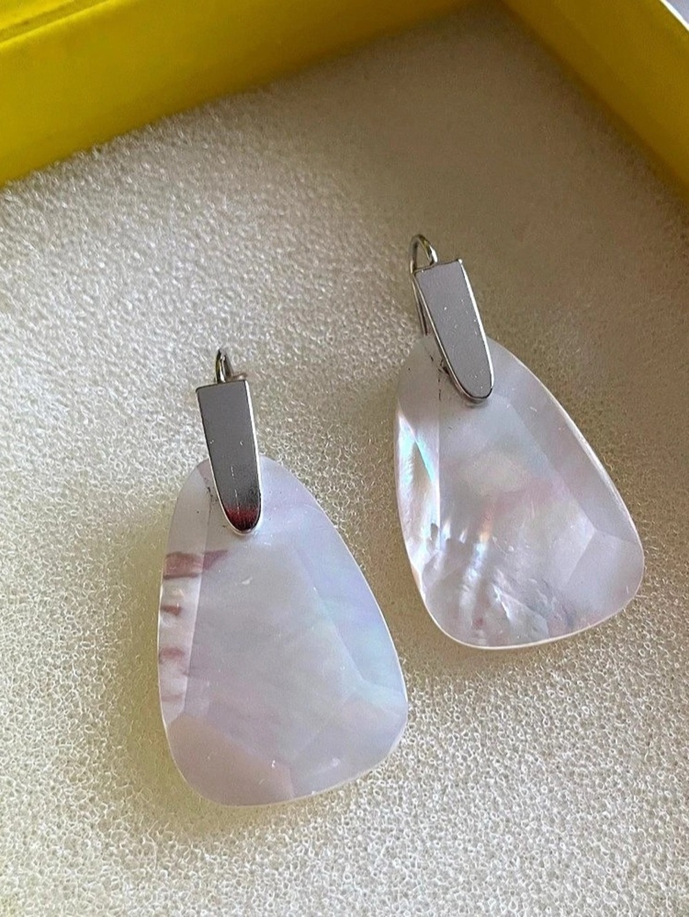 Kendra Scott Mother-of-Pearl Drop Earrings